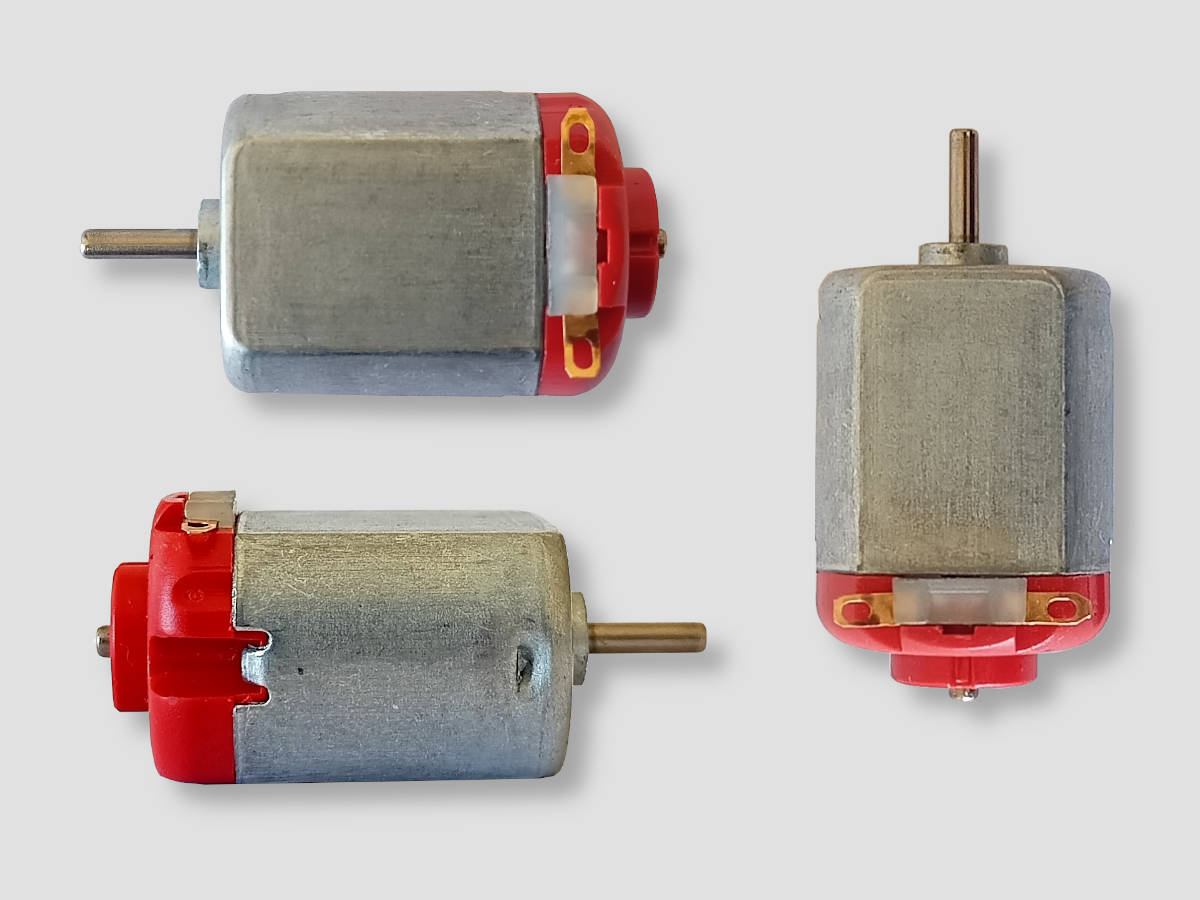 DC toy motor 130